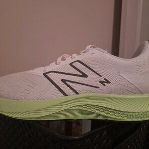 New Balance Dynasoft Pro Run V2
